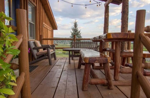Panguitch Cabin | Rustic Chic Barn Cabin Retreat in the Heart of Nature, Rustic Chic Barn Cabin Retreat