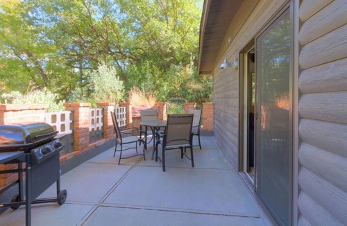 Sedona Cabin | Rustic/Modern Suite 1 in Oak Creek Canyon - Close to Slide Rock State Park