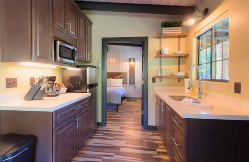 Sedona Cabin | Rustic/Modern Suite 10 in Oak Creek Canyon - Close to Slide Rock State Park