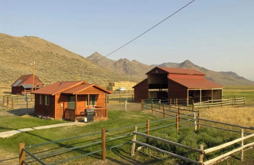 Blaine County Apartment | Rustic Ranch & Sportsman’s Retreat | Sleeps up to 30 | World-Class Fly Fishing on Silver Creek | Elk, Deer, & Upland Bird Hunting | Near Sun Valley | Direct Land Access