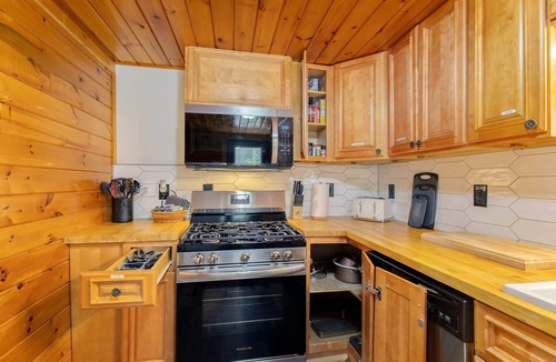 Port Ontario House | Rustic Riverside Charm and Exclusive Fishing Access!