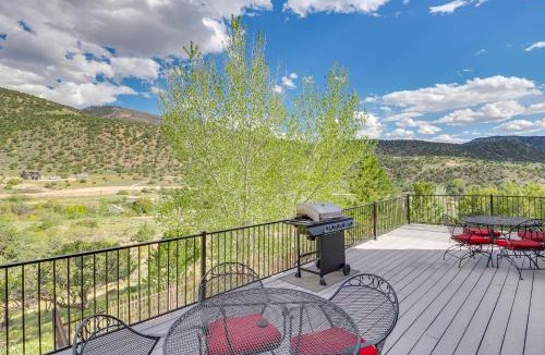Sterling House | Rustic Sterling Cabin: Walk to Palisade Lake!