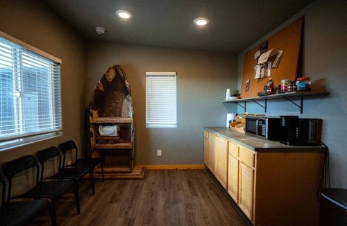 Colorado City Cabin | Rustic Western Cabin with shared Sauna