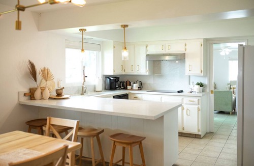 Greenacres Apartment | SAHARA OASIS - Egyptian Inspired Home in SW Area in Bakersfield, CA