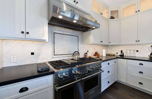 Healdsburg House | Sanctuary Estate - Wine Tastings Included
