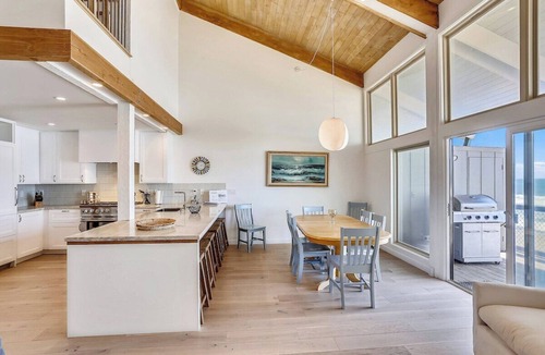 La Selva Beach House | Sand Dollar – Expansive Beachfront Home