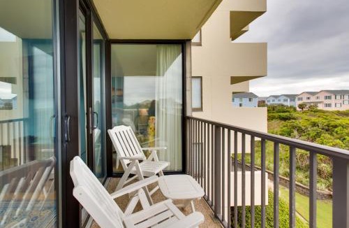 Atlantic Beach House | Sands Villa Resort Oceanfront Condo with Pools!