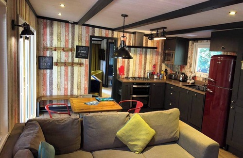 Godshill Cabin | Sandy Balls Holiday Park Pet Friendly Lodge