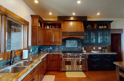 Island Park Cabin | Sandy Beach Lodge* Waterfront Home, Wifi, Fire Pit, Bbq Grill, Boat Dock