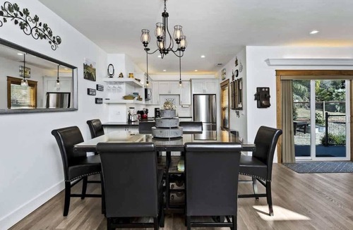 Healdsburg House | Santini Farmhouse - Wine Tastings Included