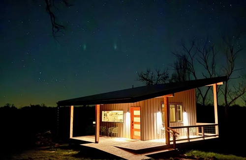 Frankfort Cabin | Scenic Highgrounds Modern Cabin on a Quiet Farm - Chicory