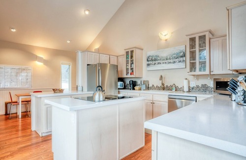 Lakeside House | Scenic Home on Flathead Lake by Blacktail Ski MTN
