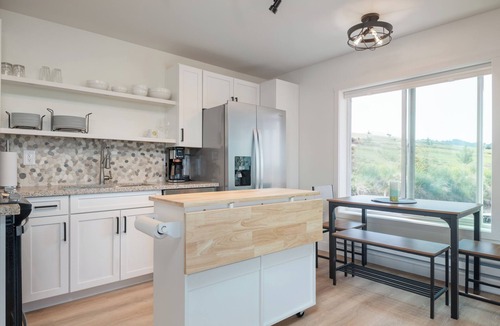 Philipsburg Apartment | Scenic Ridge Retreat is a luxury suite in Philipsburg with incredible views of the surrounding mountains. It's the perfect spot for families and couples to unwind after enjoying all of your outdoor adventures.