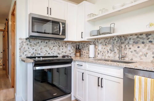 Philipsburg Apartment | Scenic Ridge Retreat is a luxury suite in Philipsburg with incredible views of the surrounding mountains. It's the perfect spot for families and couples to unwind after enjoying all of your outdoor adventures.