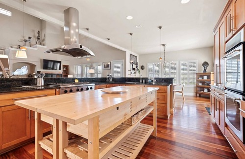 Southeast Boise House | Scenic Serenity in Immaculate Custom Home with Breathtaking Mountain Views & Cozy Fireplace