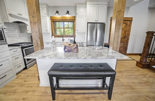 McCall House | Scenic, Stylish, Serene, & close to everything!