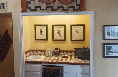 South Scottsdale Villa | Scottsdale 2BR 2BA Townhome in Resort Corridor close to Old Town Scottsdale