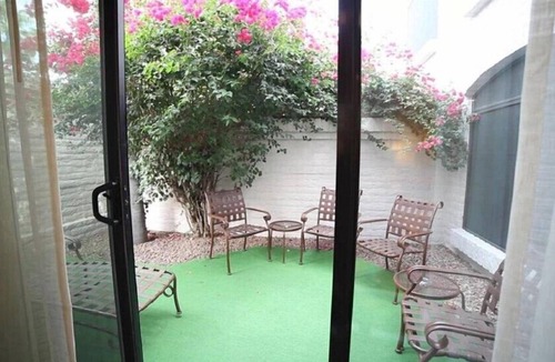 Arcadia Condo | Scottsdale Camelback Resort Classic 3BR Condo with Mini Golf