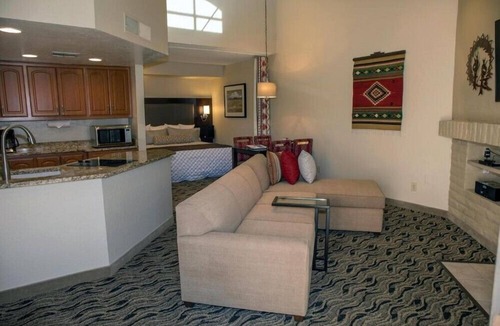 Arcadia Apartment | Scottsdale Camelback Resort Stylish Studio with Mini Golf