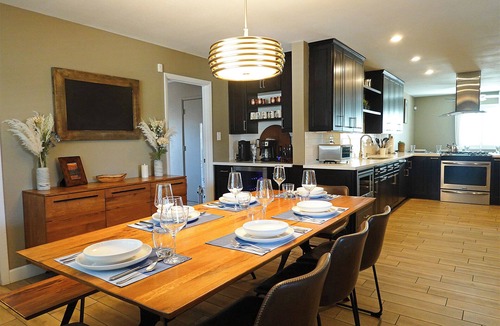 Village Grove House | Scottsdale Golf - Hot Tub - Putting Green - Games - Traeger Grills