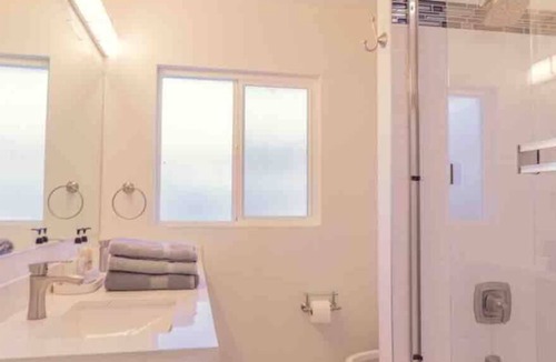 Village Grove House | Scottsdale Modern. Well Sanitized.