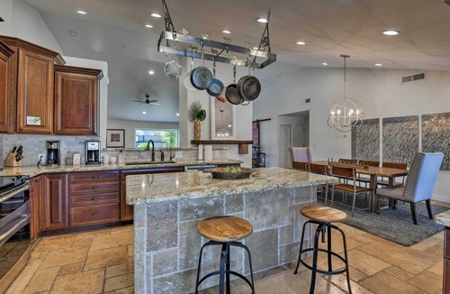 Buenavante House | Scottsdale Oasis w/Outdoor Bar & Pool!