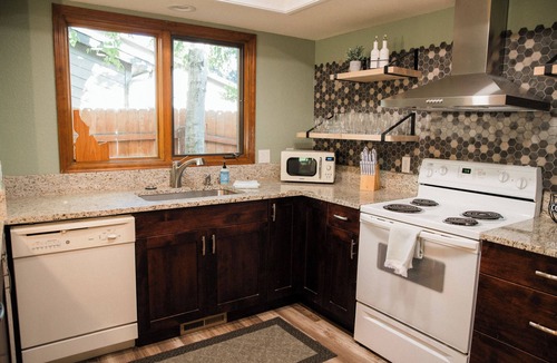 Southeast Boise House | SE Sanctuary~Greenbelt Getaway~3-Bedroom House~Cruiser Bikes