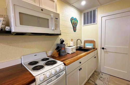 Ocracoke House | Sea-Esta Downstairs: On the Canal with Boat Dock