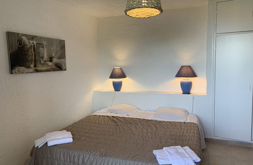 Residences du Golfe de Lava Apartment | Sea view villa 130 meters from the beach !