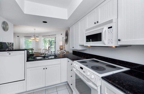 Spinnaker Beachhouses Villa | Seabrook Exclusives | 783 Spinnaker Beach