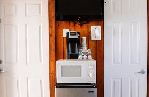 Nags Head Hotel | Seahorse Inn and Cottages