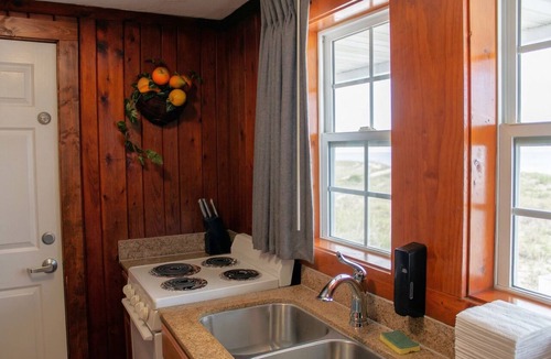 Nags Head Hotel | Seahorse Inn and Cottages
