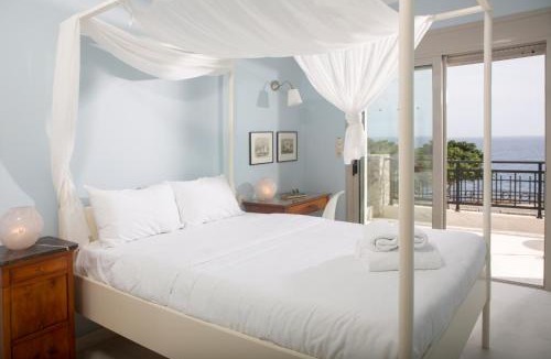Achlia House | Seaside Home Crete - Dream Oceanfront Getaway