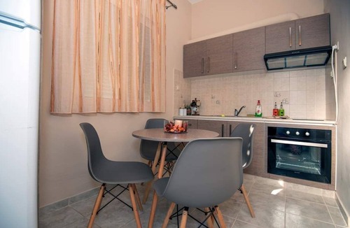 Plitra Apartment | Seaside Plitra Paradiso - Steps from the Beach