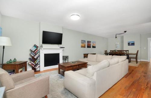Cape Charles House | Seaside - Traditional duplex in historic downtown!