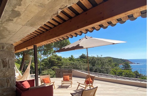 Sainte-Lucie-de-Porto-Vecchio Villa | Seaside villa in Pinarello, surrounded by nature, direct access to the beach