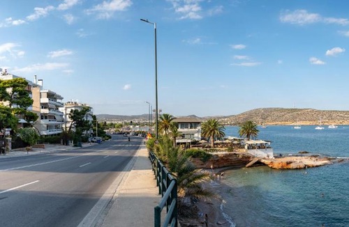 Varkiza Apartment | Seaview Balcony in Varkiza by ΜΡS