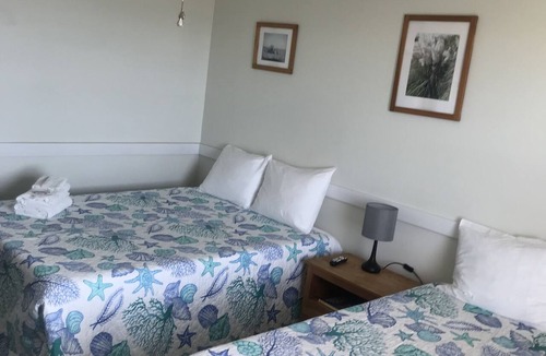 North Topsail Beach Hotel | Seaview Pier and Motel