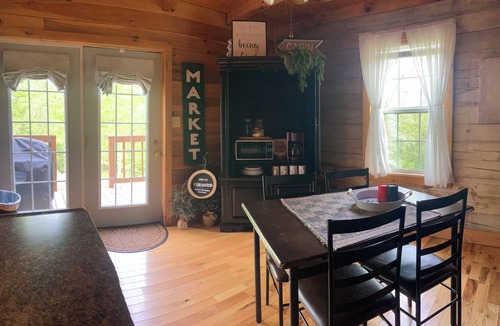 Heidelberg Cabin | Secluded Cabin on 70 acres private land, ping pong table, Red River Gorge, KY