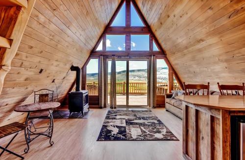 Antimony House | Secluded & Cozy Antimony Cabin w/Fire Pit