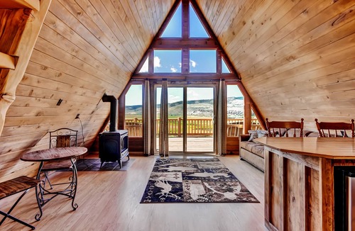 Antimony Cabin | Secluded & Cozy Antimony Cabin w/Fire Pit