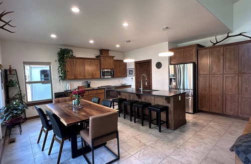 Ahsahka House | Secluded Lakeview Mountain Retreat/hot tub/16 acres