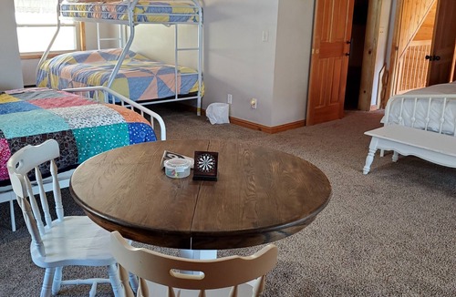 Carbon County Cabin | Secluded luxury lodge that sleeps 34 in beds
