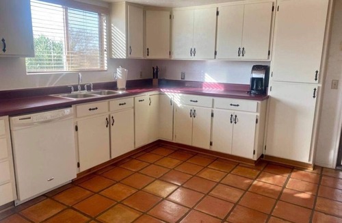 Sierra Vista Southeast House | Secluded Pueblo style home near Sierra Vista
