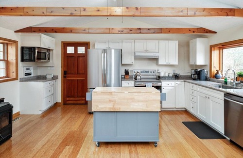 Lusby House | Secluded Woodland Waterfront Retreat