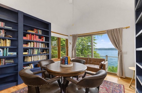 Town of Torrey House | Seneca Lakefront | Hot Tub, Sauna & Epic Game Room/Bar