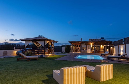 Kropia Villa | SENSEs VILLA SPA