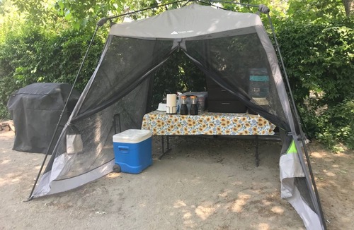 Three Rivers RV Rental | Sequoia Jewel -16 Foot Bell Tent with double beds. 4.5 to Sequoia National Park.