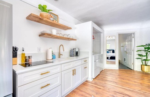 Ashcreek Apartment | Serene Forest Studio - Walk to Multnomah Village