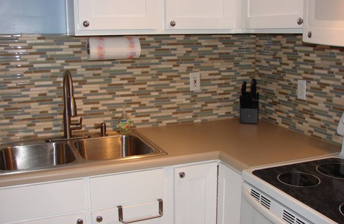 Somerset Cottage | Serene Lakefront Retreat: View, Fireplace, Near Marina, Park, & Downtown Charm